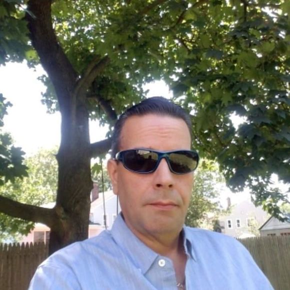 Meet your Posher, Carlos - Picture 1 of 1